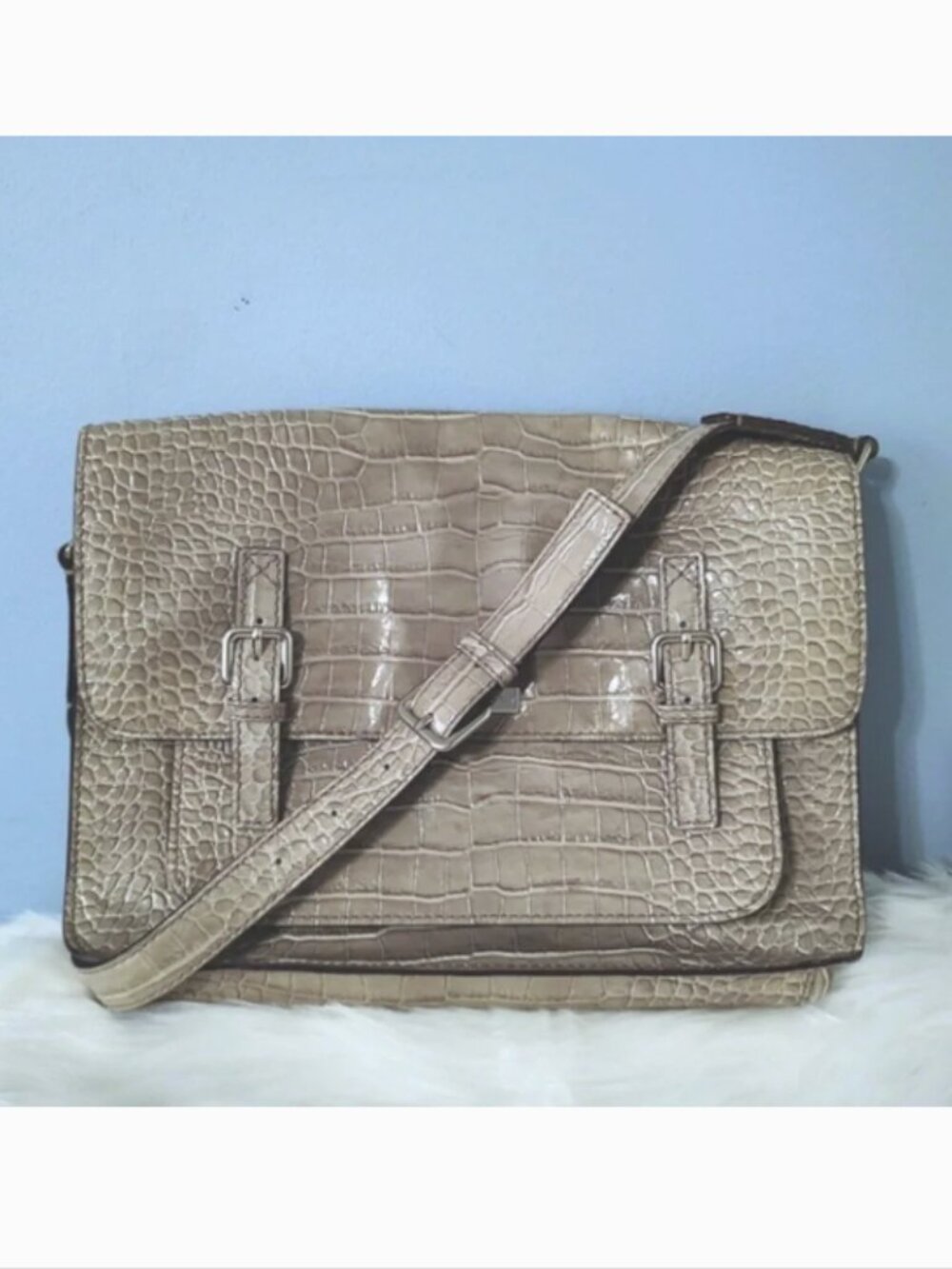 Kate Spade croc embossed Knightsbridge Scout messenger bag crossbody EUC